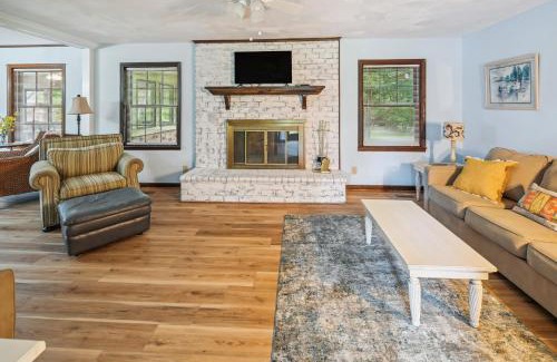 Myrtle Beach House | 5 Mi to Boardwalk Myrtle Beach Home Near Golfing