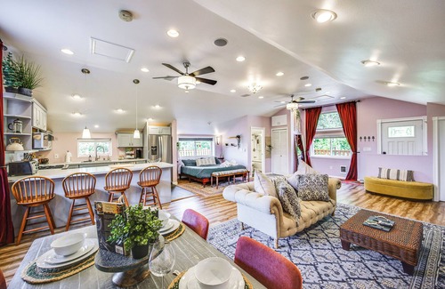 South End Apartment | 5 Mi to Dtwn Tacoma: Modern Studio Retreat