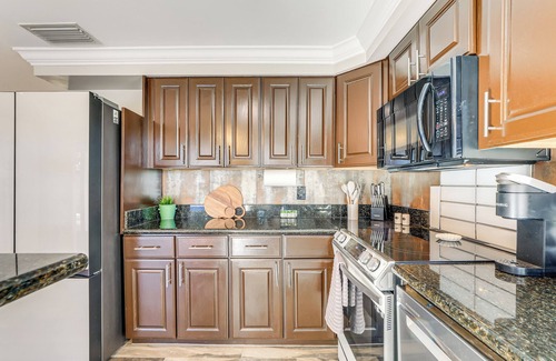 Walsingham House | 5 Mi to Indian Rocks Beach: Home w/Kayak!