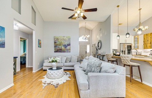 Conway House | 5 Mi to Lake Eola Park: Orlando Home w/Pool!