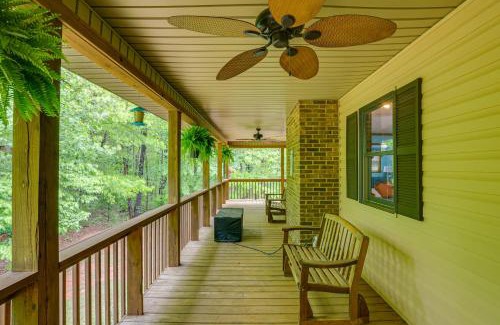 Tigerville House | 5 Mi to Lake Robinson BBQ-Ready Home with Pool