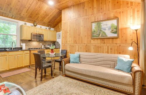 Mongaup Valley House | 5 Mi to Monticello Raceway Cabin with Pool Access!
