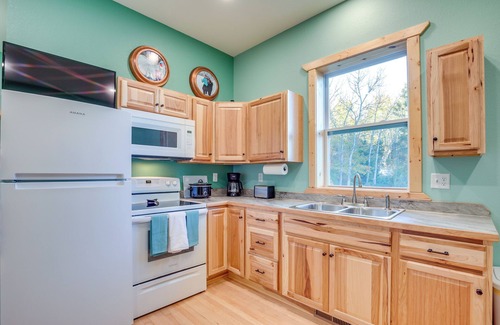 Toivola House | 5 Mi to Twin Lakes State Park: Renovated Church!