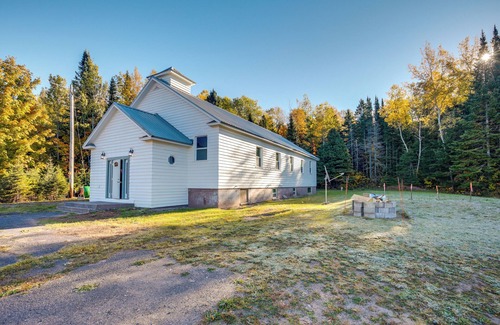 Toivola House | 5 Mi to Twin Lakes State Park: Renovated Church!