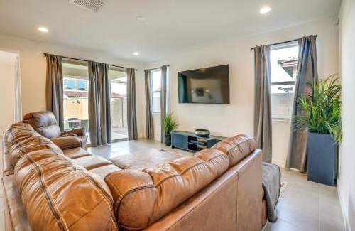 Glendale House | 5 Mi to Westgate Newly Built Glendale Home
