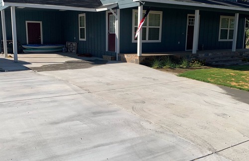 Lake Whitney House | .5 mile to the nearest boat ramp