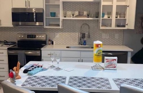 Eastside Condo | 5 min from downtown Savannah