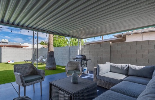 Cox Heights House | 5 Min from Old Town-Luxe Pet Friendly w/ Pool-King Bed-BBQ-Foosball-Corn Hole