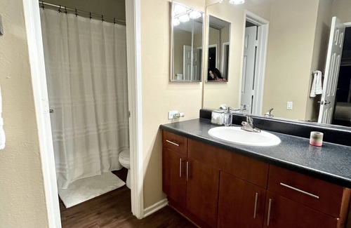 Yorktown Apartment | 5 min. from the beach, sanitized, and private bedroom