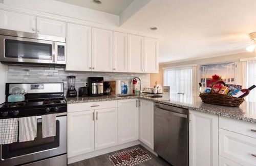 Royal Oak House | 5 min to Beaumont/Close to Downtown Royal Oak