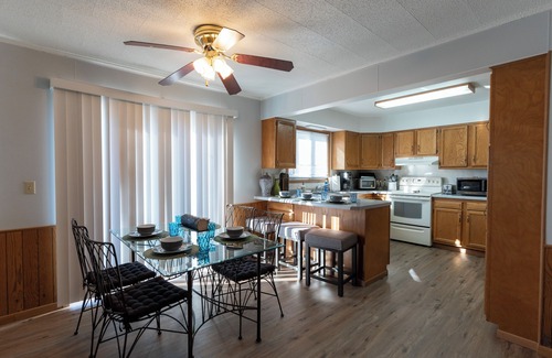 Detroit Lakes House | 5 min to Lake I Self Check-In I Free Parking I W/D