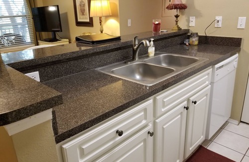 Gulf Crest Condo | 5 min. to Madiera Beach, Fl. GATED. PERFECT & COZY!