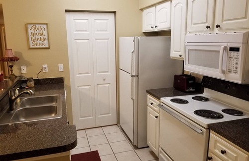 Gulf Crest Condo | 5 min. to Madiera Beach, Fl. GATED. PERFECT & COZY!