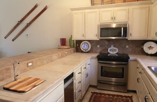 Mammoth Lakes Condo | 5 Min to Village to Ski Dine Shop BIke - Free Ski Locker at Canyon Lodge. Bus 81