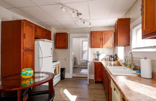 Morgantown House | *5 Min to WVU*Smart TV*2 Full Kitchen*W/D