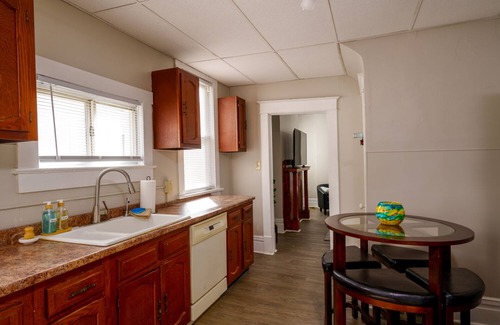 Morgantown House | *5 Min to WVU*Smart TV*2 Full Kitchen*W/D