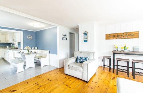 South Harwich House | 5 Min Walk to Red River Beach