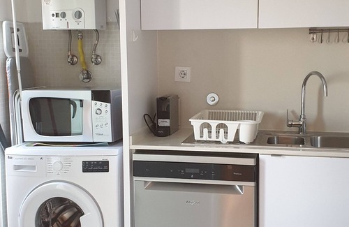 Falca Apartment | 5 min walk to subway with free parking