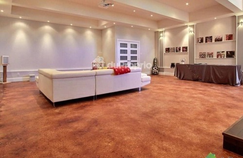 Sutton House | 5 mins from Mont Sutton - renting Late Dec to early Feb - 2 weeks MIN