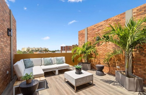 Boroncana Apartment | 5 Mins from Ritz & Beach at Porta Al Sole 3 by Bocobay