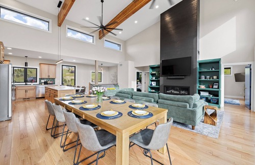 Deadwood House | 5 mins to Deadwood|Hot Tub|Game Room