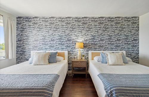 Petoskey House | 5 mins to DT Petoskey Breath taking Lake Views