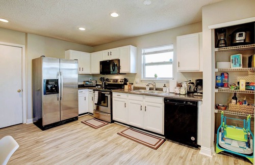 Noblesville House | 5 Mins to Ruoff+Dog Friendly+Fenced yard+Fast WiFi