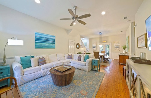Seaside Cottage | 5 Mins to Seaside Beach, Prime Location, Amazing Porches + 2 Adult Bikes!