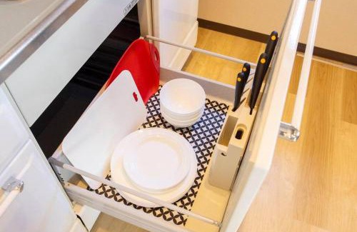 Nishinari Apartment | 5 mins walk from Tengachaya stay Close to Namba