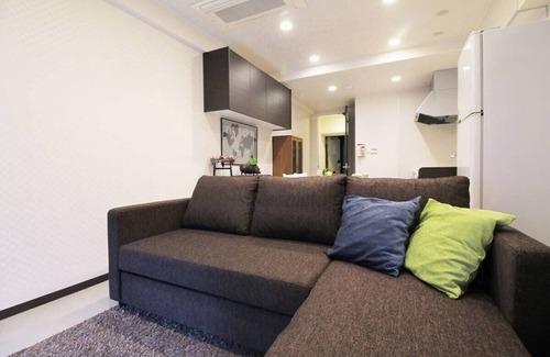 Hiroshima City Centre Apartment | 5 mins walk to the PeacePark & 2BR 10 ppl # 101