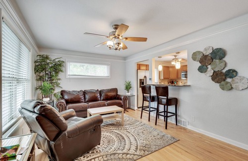 Ferndale House | 5 Minute walk to Downtown Ferndale!