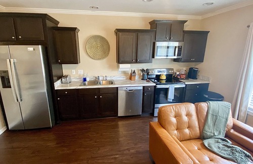 Forest Park Apartment | 5 minutes from major hospitals in Birmingham. Fully equipped & Pet Friendly!