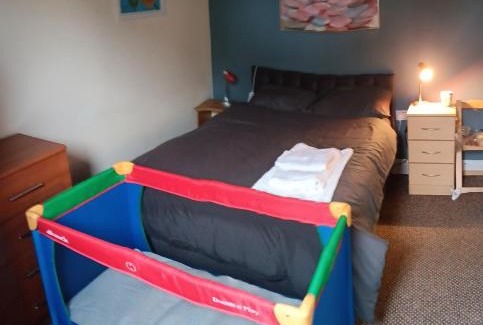 Bray Apartment | 5 Minutes from the Beach