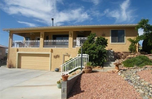 Greenehaven House | 5 Minutes From The Lake! Million Dollar Views!