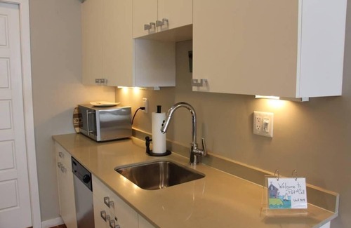 North End Condo | 5 minutes to downtown! Family-sized condo with iconic private courtyard.