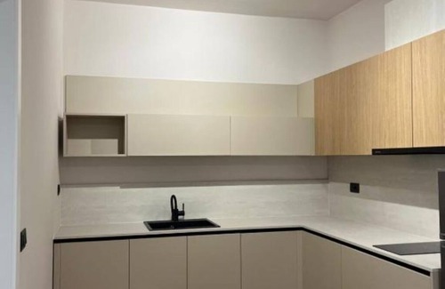 Vlore Apartment | 5-minutes to the beach! One-Bedroom Apartment with Balcony and Sea View