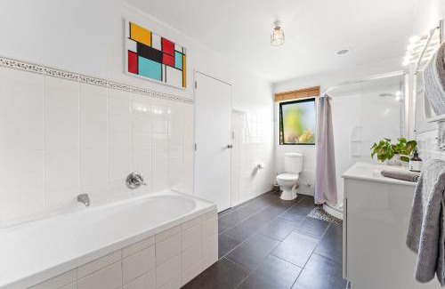 Matakana House | 5 Minutes Walk to Matakana Village