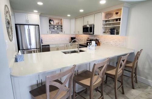 Orange Beach East Condo | 5-nites in OCT. JUST OPENED! GULF FRONT BEAUTY AWAITS! 2/2, TOP FLR, w/BALCONY!