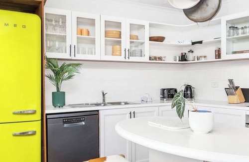 North Fremantle House | 5 North Freo 2BR Supercool Stunning Pad+Parking