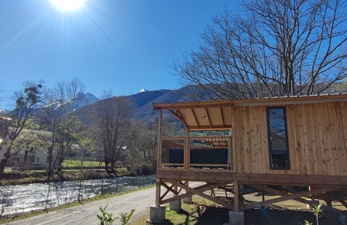 Laruns Cabin | 5-person comfort lodge by the river