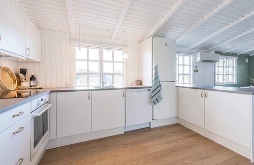 Henne Strand House | 5 person holiday home in Henne