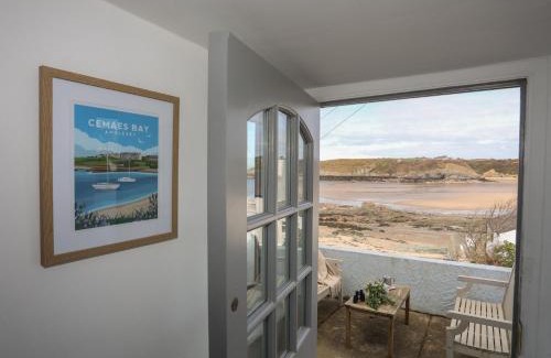 Cemaes Bay House | 5 Sea View Street