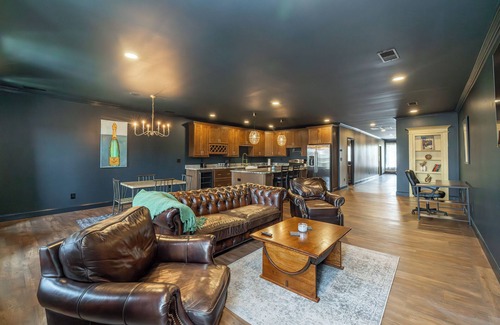 Danville Apartment | 5 star 1-bedroom apartment with WiFi, AC in the heart of downtown Danville