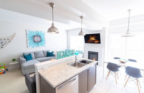 Crystal Beach House | *5 Star Crystal Beach Lake Erie, Niagara Region