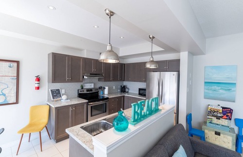 Crystal Beach House | *5 Star Crystal Beach Lake Erie, Niagara Region