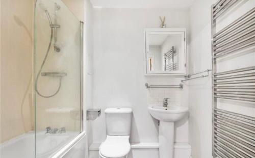 Charlton Apartment | 5 star flat-15 mins to the City