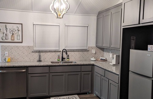 Durant House | 5 Star Historic Home - 2BR/3rd Loft - 3mi to Casino