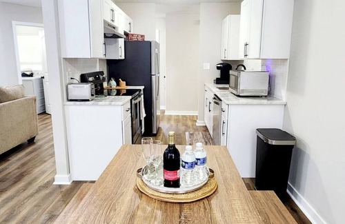 Saint Elmo House | 5 STAR HOME NEAR MOBILE AIRPORT & SHOPPING DISTRICT