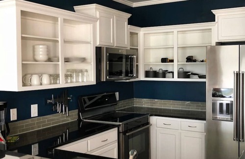 Pleasant Street Condo | 5-star Luxury Apartment - Atop the Seagle Building