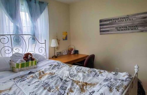 Rockville House | 5 star Room/Close to town center and everything/5 min walk metro